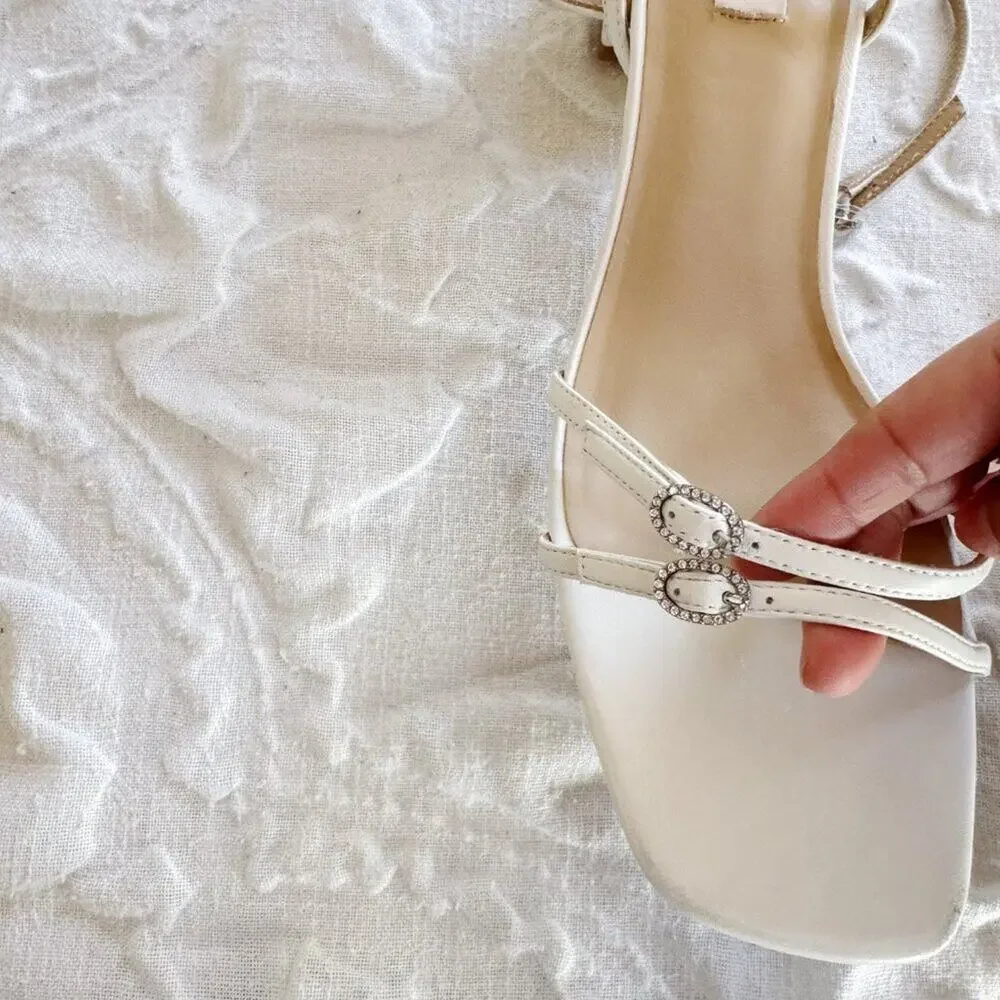 Badgley Mischka Dania Size 10 New